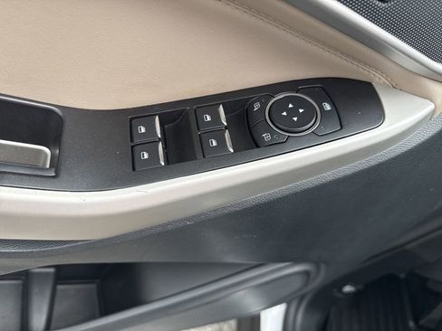 Used 2021 Ford Explorer XLT w/ Equipment Group 202A RWD image 11