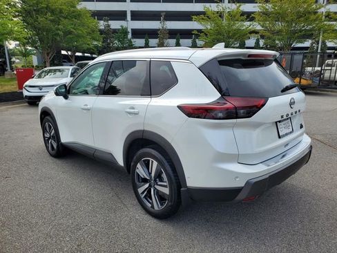 Certified 2024 Nissan Rogue SL w/ SL Premium Package image 6