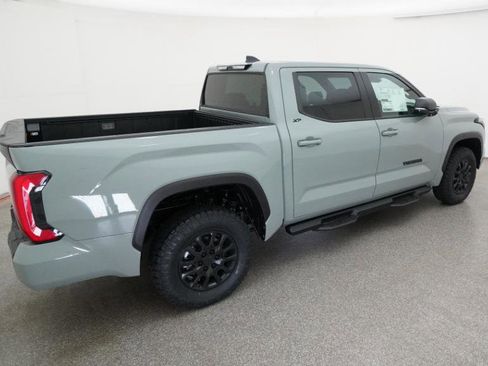 New 2026 Toyota Tundra SR5 AWD/4WD image 8