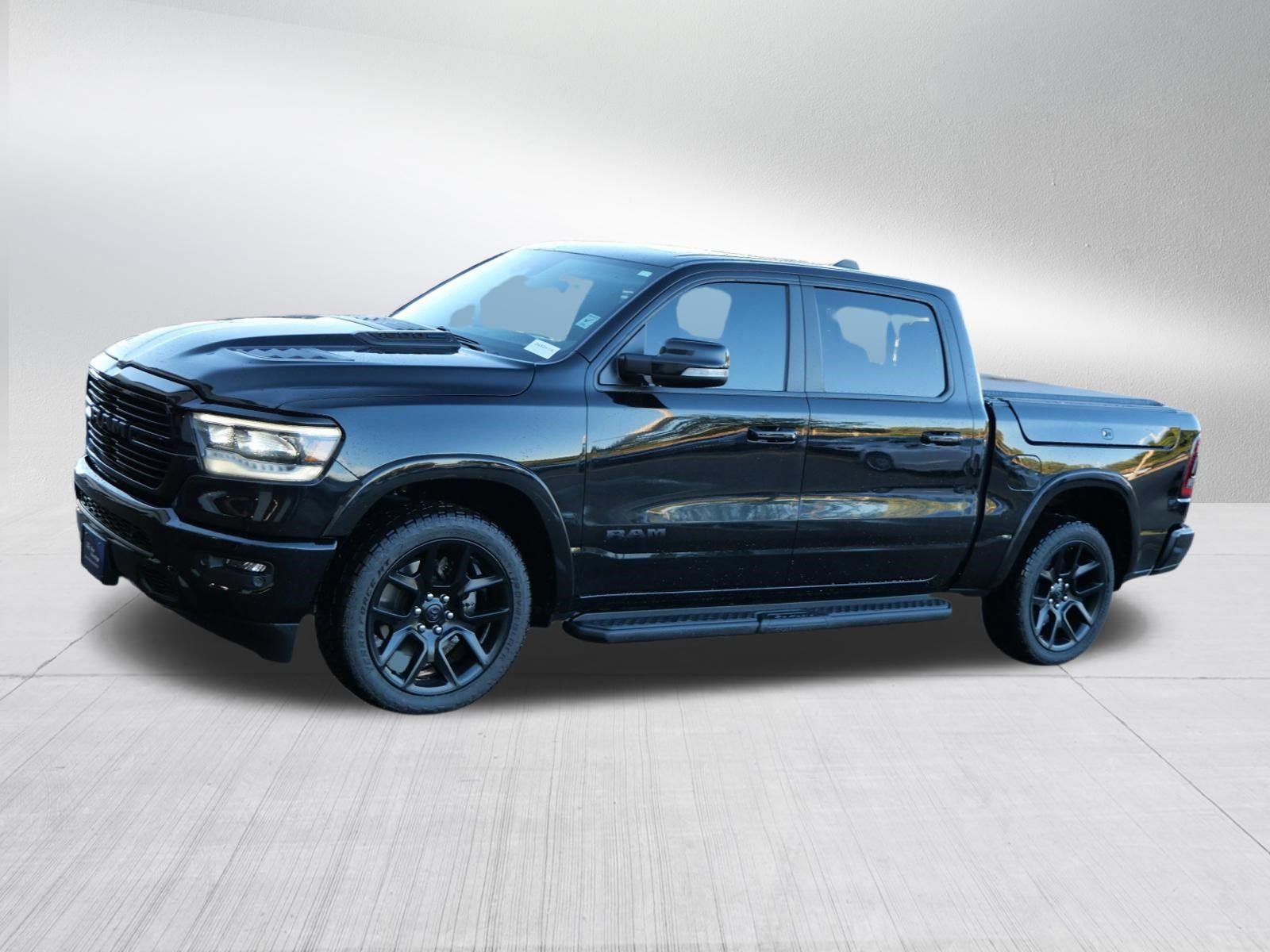 Used 2022 RAM 1500 Laramie AWD/4WD image 3