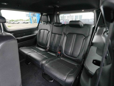 Used 2024 Jeep Wagoneer L Series II w/ Flexible Seating Group AWD/4WD image 22