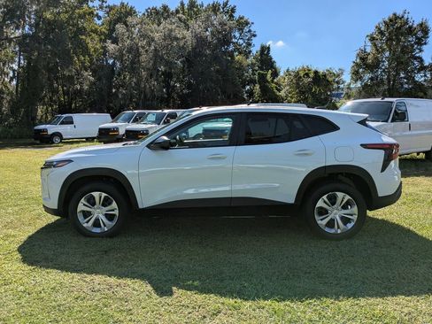 New 2026 Chevrolet Trax LS w/ Driver Confidence Package image 6