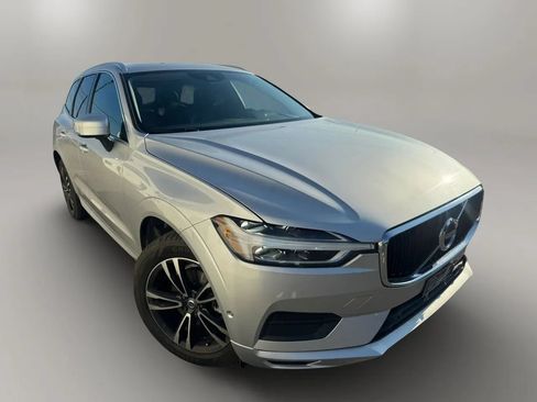 Used 2019 Volvo XC60 T5 Momentum w/ Multimedia Package AWD/4WD image 2
