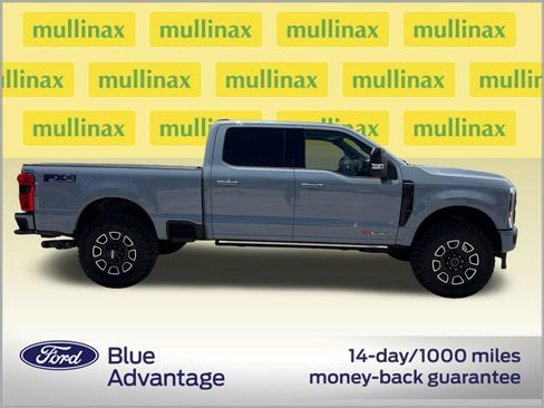 Used 2025 Ford F250 Platinum AWD/4WD image 2