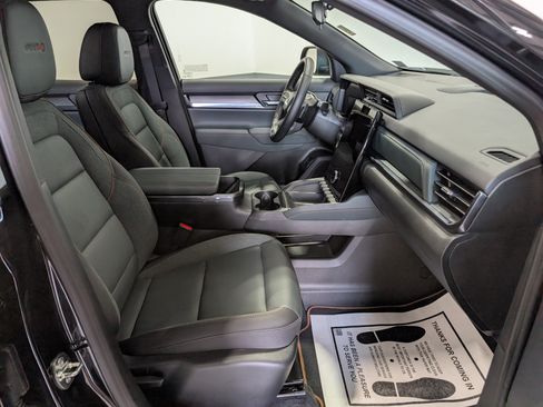 Used 2026 GMC Terrain AT4 AWD/4WD image 18