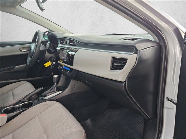 Used 2015 Toyota Corolla LE FWD image 18