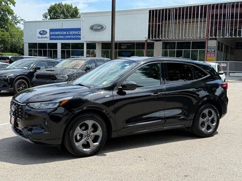 Used 2023 Ford Escape ST-Line Select w/ Tech Pack #2 AWD/4WD image 4