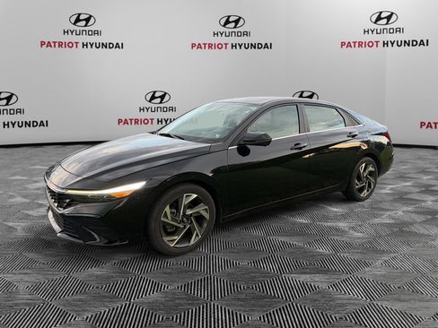 Used 2024 Hyundai Elantra Limited FWD image 7