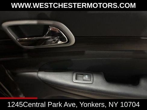 Used 2021 Jeep Grand Cherokee Laredo AWD/4WD image 18