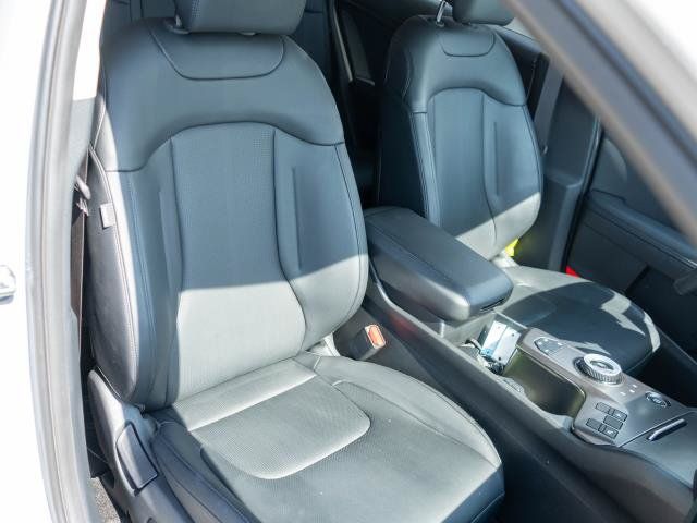 Certified 2026 Kia Sportage EX AWD/4WD image 9
