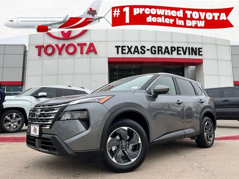 Used 2025 Nissan Rogue SV image 1