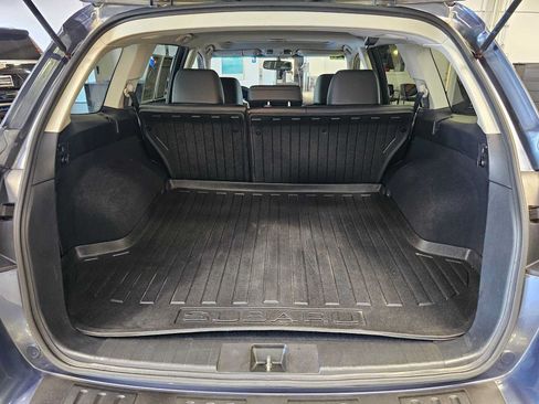Used 2013 Subaru Outback 2.5i Limited w/ Moonroof Pkg AWD/4WD image 16