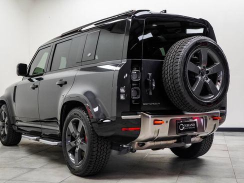 Used 2024 Land Rover Defender 110 X AWD/4WD image 11