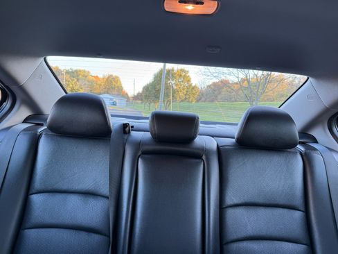 Used 2016 Honda Accord Touring image 21