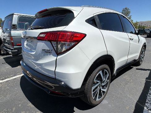 Used 2020 Honda HR-V Sport image 2