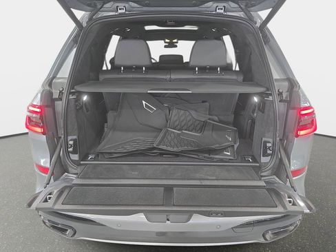 Certified 2024 BMW X7 xDrive40i w/ M Sport Package AWD/4WD image 13