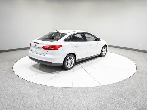 Used 2016 Ford Focus SE FWD image 26