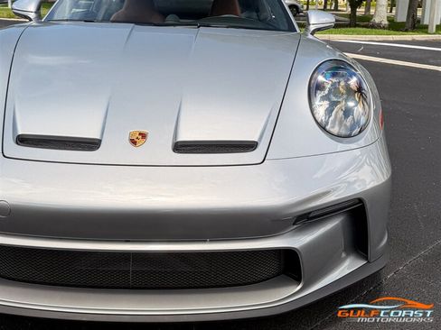 Used 2024 Porsche 911 GT3 RWD image 3