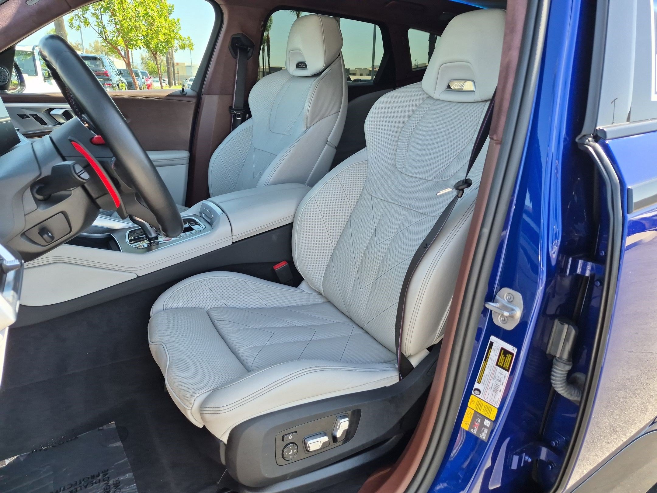 Used 2023 BMW XM AWD/4WD image 16