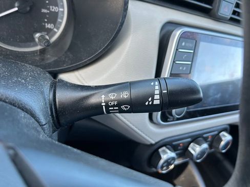 Used 2021 Nissan Versa SV image 18