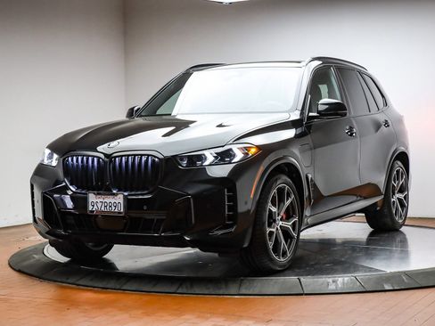 Certified 2025 BMW X5 xDrive50e w/ Executive Package image 1