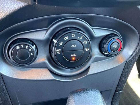 Used 2017 Ford Fiesta S image 31