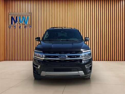 Used 2024 Ford Expedition Max Limited AWD/4WD image 2