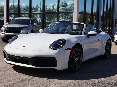 Used 2023 Porsche 911 Carrera w/ Premium Package image 9