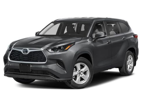 Used 2023 Toyota Highlander LE FWD image 1