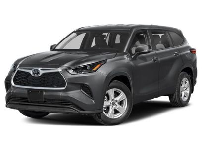 Used 2023 Toyota Highlander LE