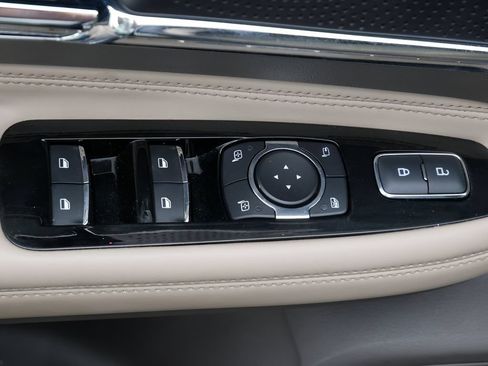 Used 2024 Lincoln Corsair Reserve FWD image 14