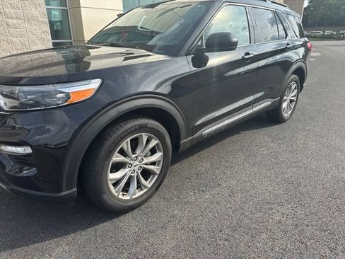 Used 2023 Ford Explorer XLT w/ Equipment Group 202A AWD/4WD image 1