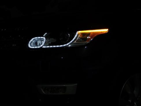 Used 2014 Land Rover Range Rover Sport HSE image 15