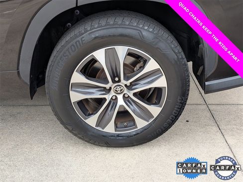 Used 2022 Toyota Highlander XLE image 26