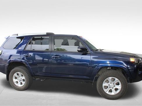 Certified 2019 Toyota 4Runner SR5 Premium AWD/4WD image 18