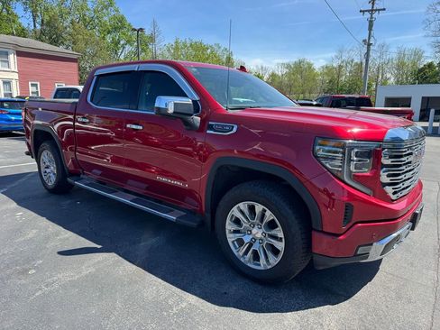 Used 2023 GMC Sierra 1500 Denali w/ Technology Package AWD/4WD image 1
