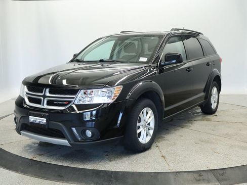 Used 2017 Dodge Journey SXT w/ Comfort/Convenience Group AWD/4WD image 1