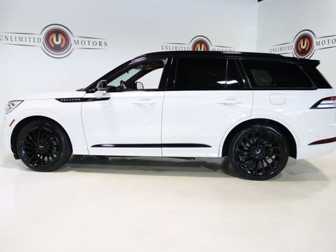 Used 2024 Lincoln Aviator Black Label AWD/4WD image 32