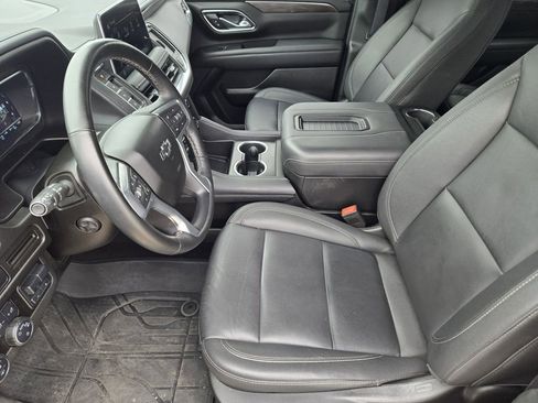 Used 2024 Chevrolet Suburban Z71 w/ Z71 Off-Road Package image 16