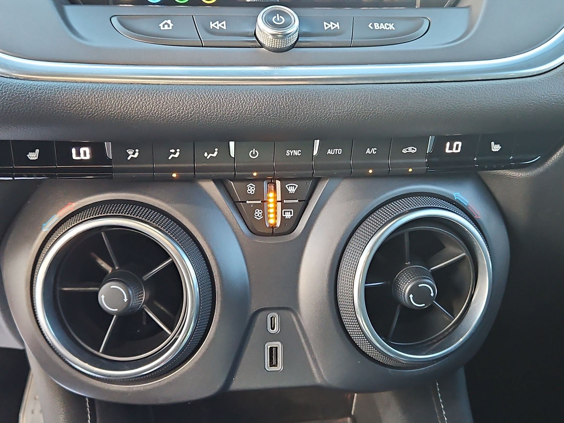Certified 2019 Chevrolet Blazer LT FWD image 21