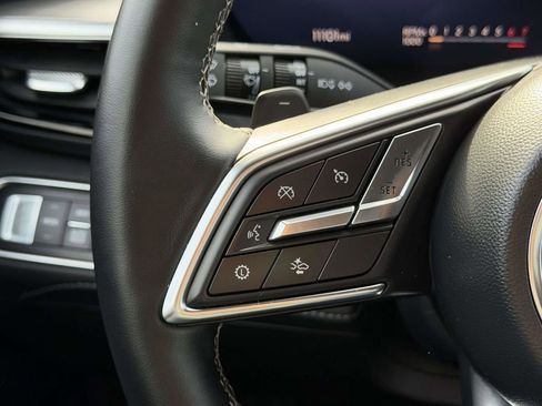 Used 2025 Buick Enclave Preferred image 10