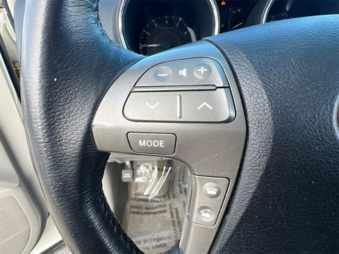 Used 2010 Toyota Highlander Limited image 16