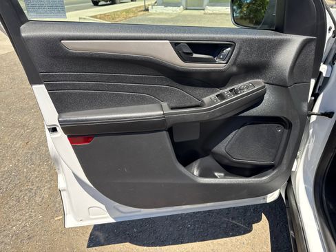 Certified 2022 Ford Escape SE AWD/4WD image 10