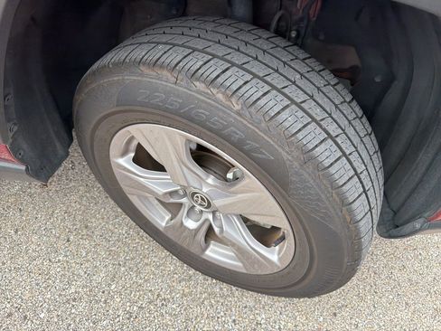 Used 2025 Toyota RAV4 XLE image 4