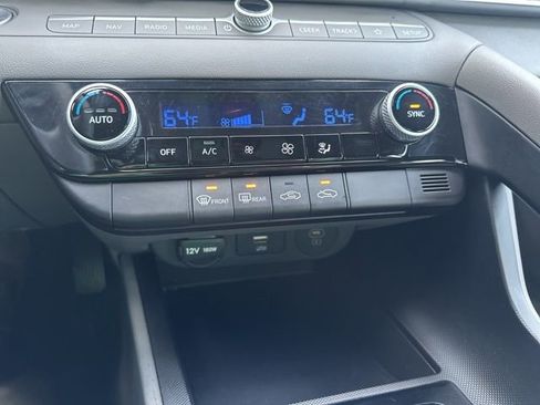 Used 2024 Hyundai Elantra SEL image 47