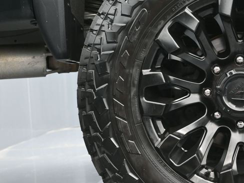 Used 2024 GMC Sierra 2500 Denali Ultimate AWD/4WD image 42