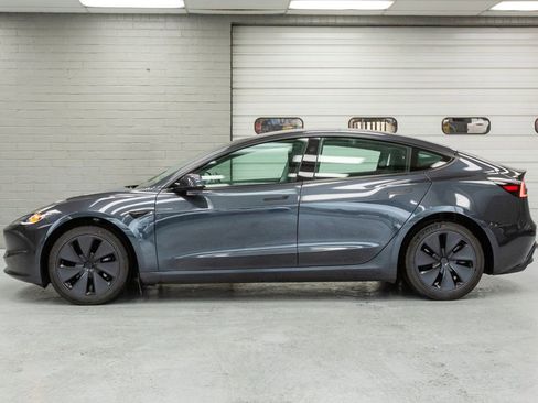 Used 2025 Tesla Model 3 Long Range image 6