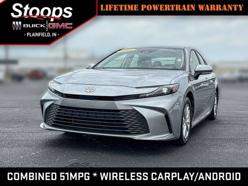 Used 2025 Toyota Camry LE FWD image 1