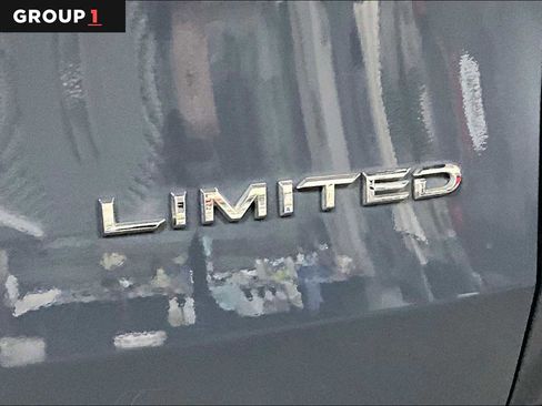 Used 2024 Toyota Grand Highlander Limited image 9