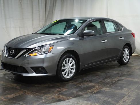 Used 2019 Nissan Sentra SV image 2